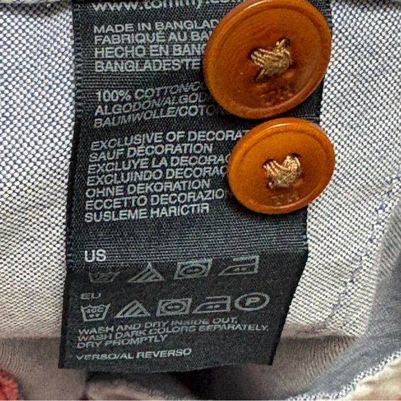 Men's Tommy Hilfiger Classic Fit Flat Front‎ Shorts in Brick Red Wash - Picture 4 of 4